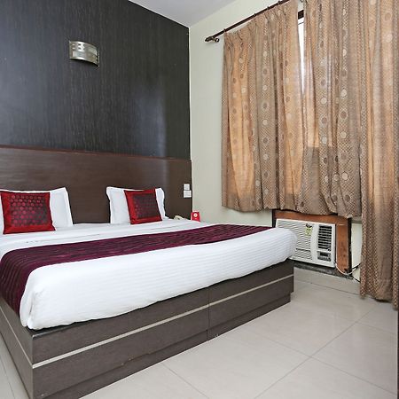 Oyo 9601 Hotel Sunshine Residency Castle Noida Extérieur photo