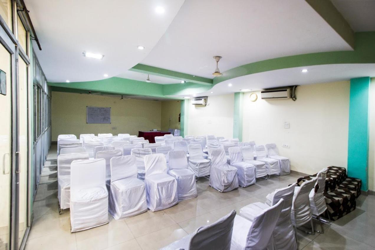 Oyo 9601 Hotel Sunshine Residency Castle Noida Extérieur photo